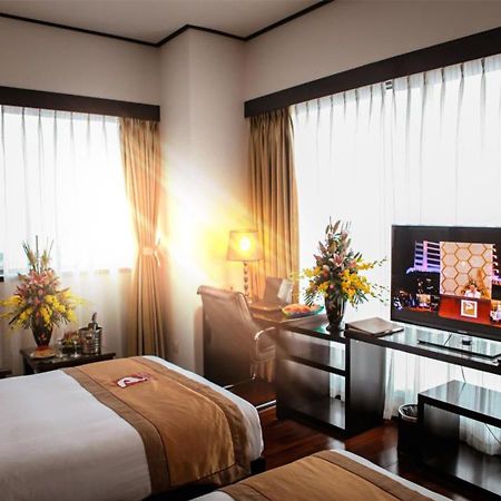 Halong Palace Hotel Халонг Экстерьер фото